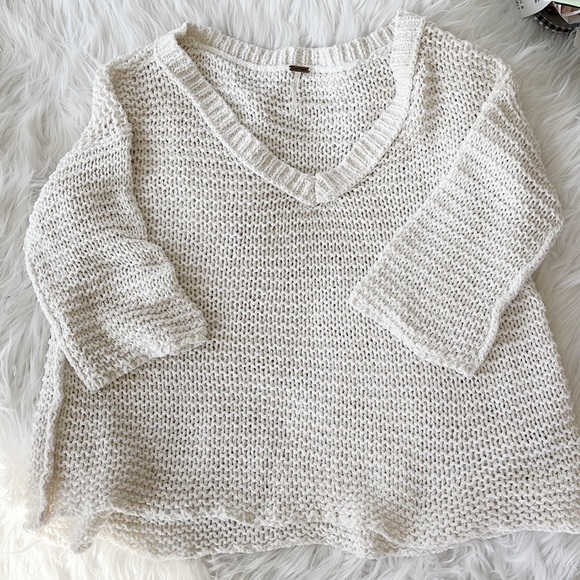 Free People Sweaters - FREE PEOPLE Park Slope Cream Loose Knit V Neck 3/4 Sleeve Pullover Sweater Med